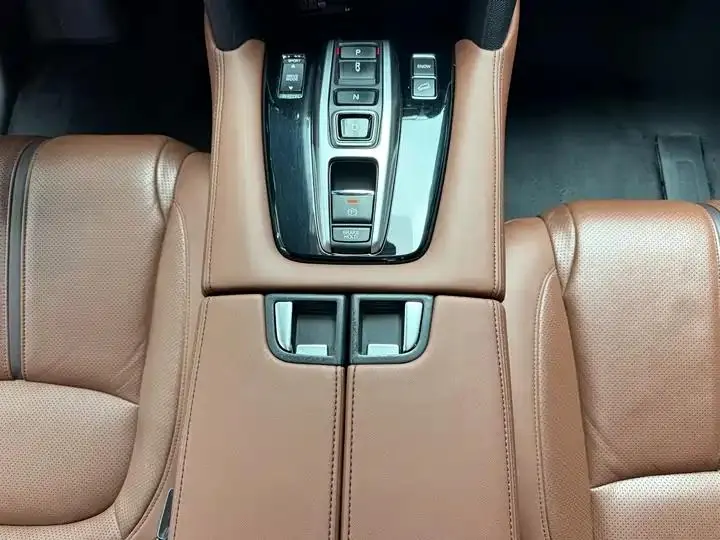 Honda UR-V 2023 370TURBO Two-Drive Elegant Edition 10