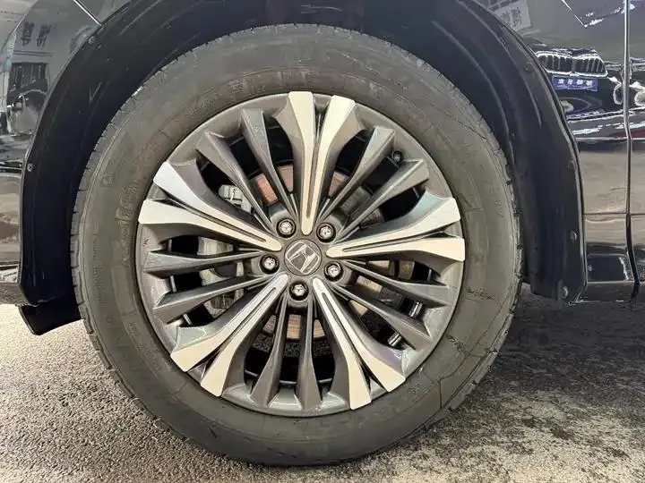 Honda UR-V 2023 370TURBO Two-Drive Elegant Edition 5