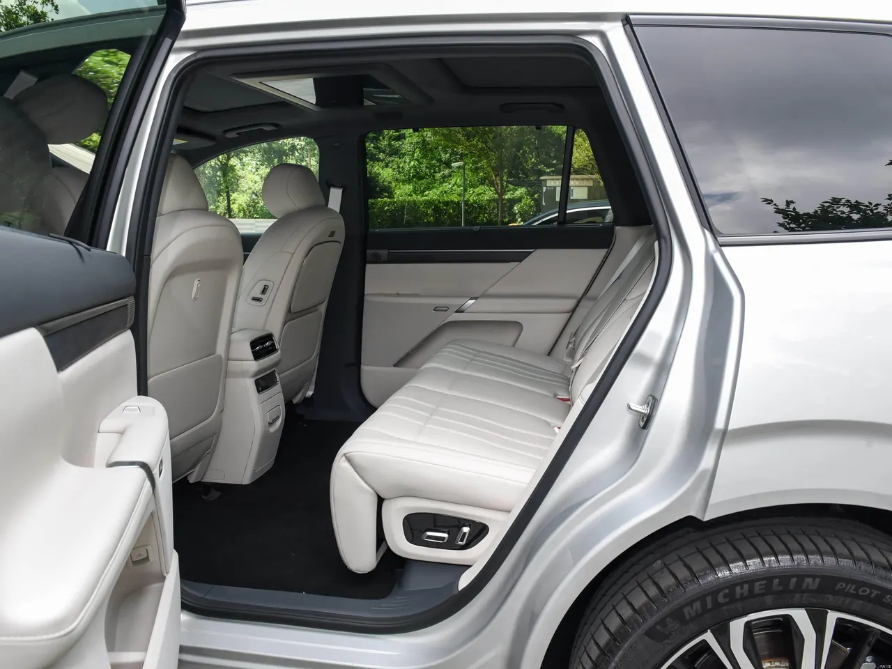 Eπ 008 2026 Five-seat Pure Electric Super Edition 10