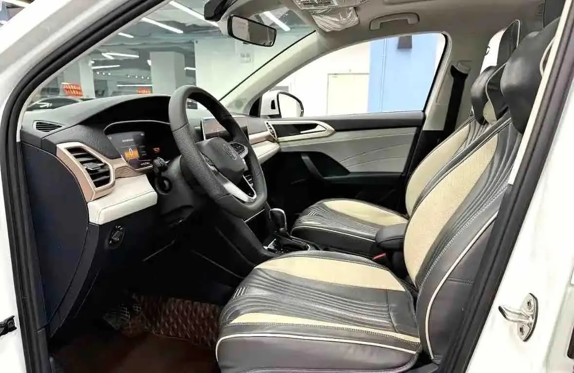 Volkswagen 2024 Tuyue 1.5TSI 300TSI Two-Drive Crescent Edition Automatic Gear 3