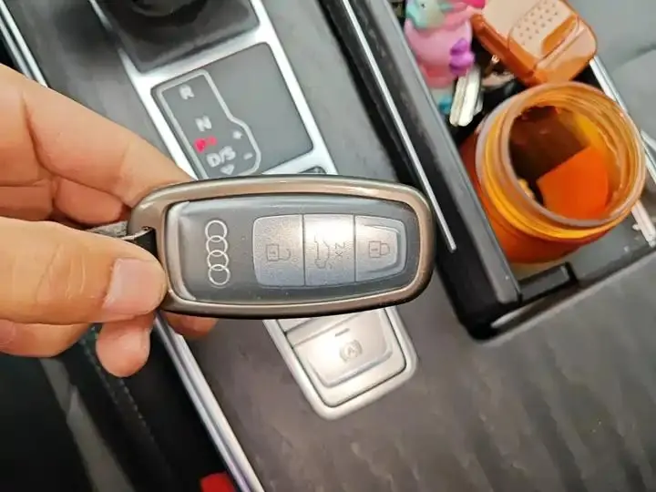 Audi A6L 2024 45 TFSI quattro Selected Dynamic Type 12