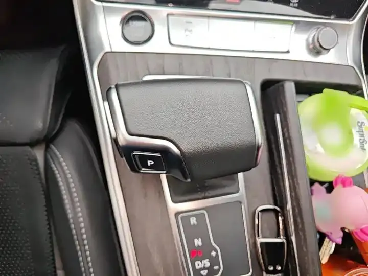 Audi A6L 2024 45 TFSI quattro Selected Dynamic Type 7