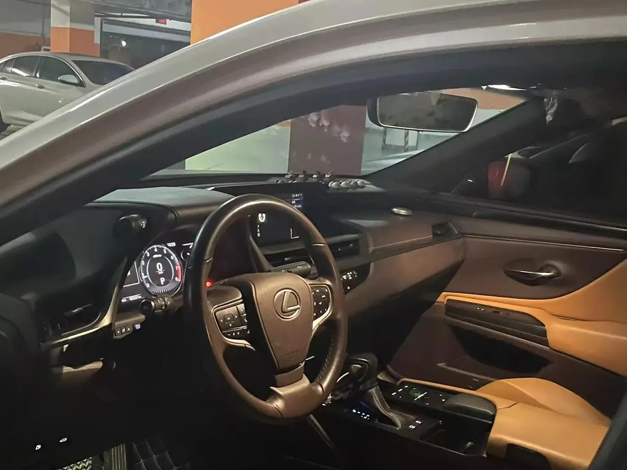 Lexus ES 2020 200 Excellence Edition 4