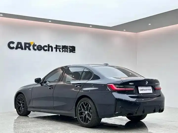 BMW 3 Series 2025 330Li M Sports Obsidian Night Suit 3