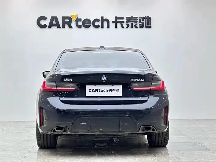 BMW 3 Series 2025 330Li M Sports Obsidian Night Suit 4