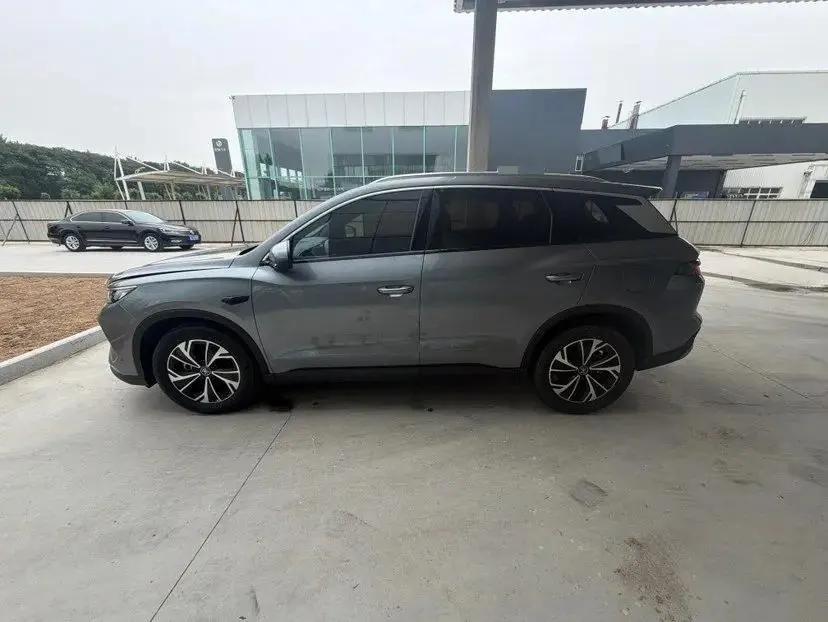 BYD Song Pro New Energy 2025 Song Pro DM-i 1.5 Stepless Smart Driving Edition 115KM Exceed Automatic Gear 3