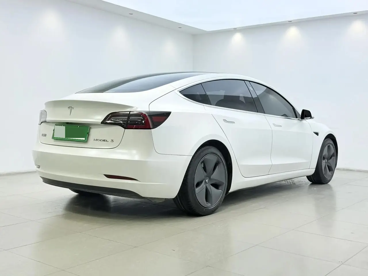 2019 Model 3 Standard Range Rear-Wheel Drive Upgrade Version 9