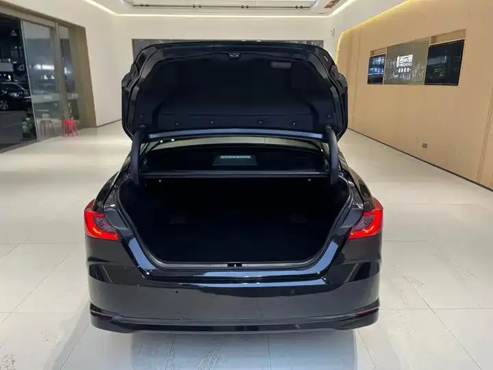 Camry 2024 Double Qing 2.0HG Premium Edition 23