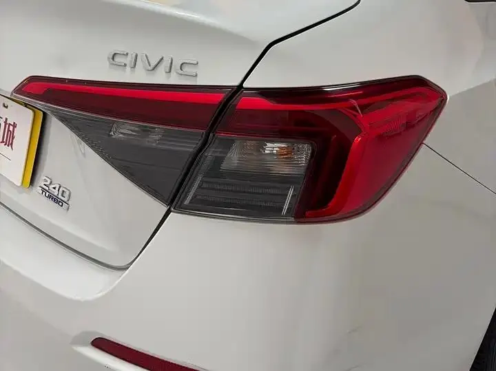 Civic 2022 240TURBO CVT Dynamic Edition 5