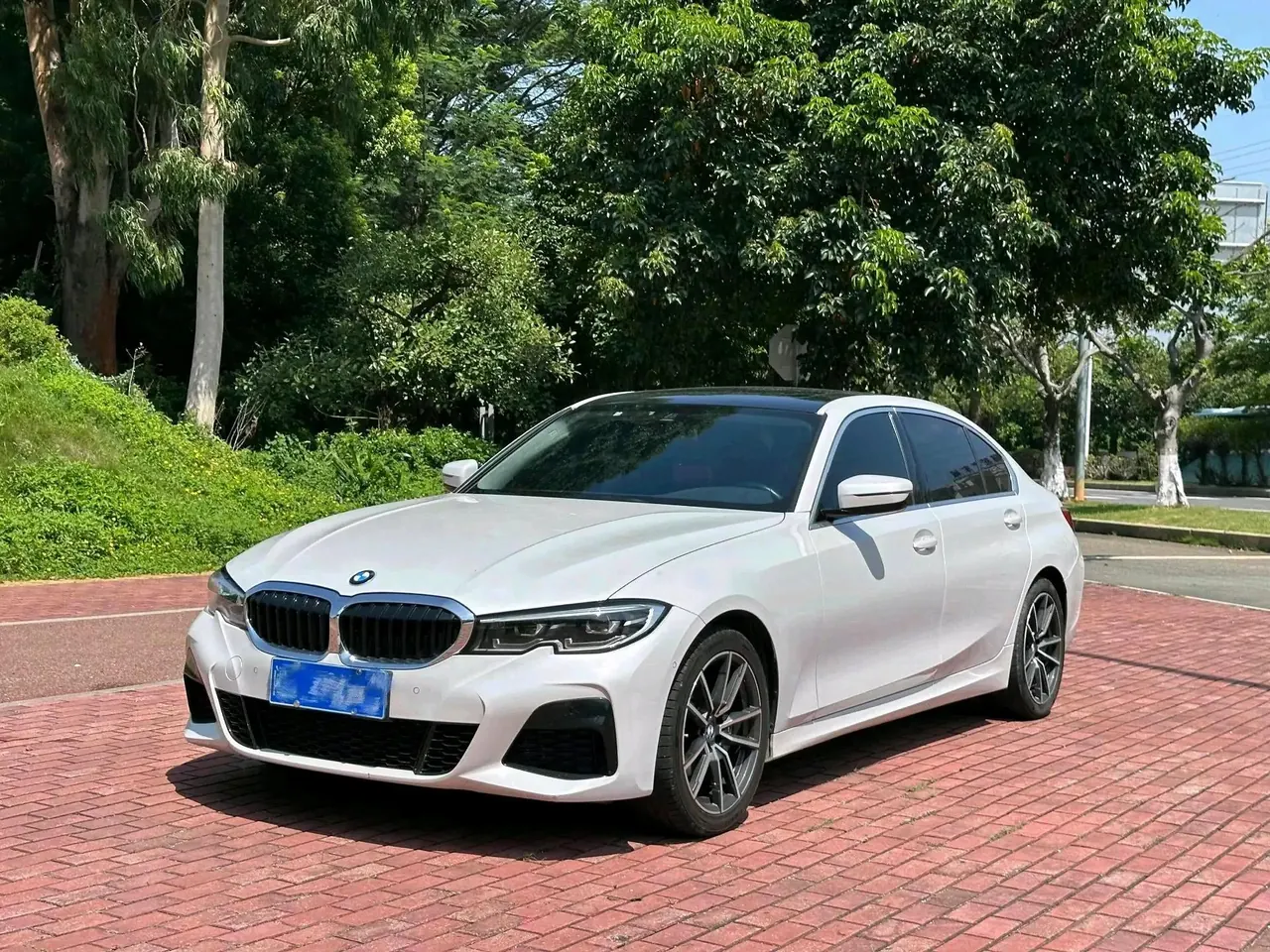BMW 3 Series 2021 model, facelifted, 325Li M Sport Package - View 1