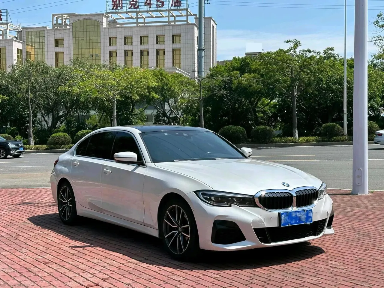 BMW 3 Series 2021 model, facelifted, 325Li M Sport Package 2