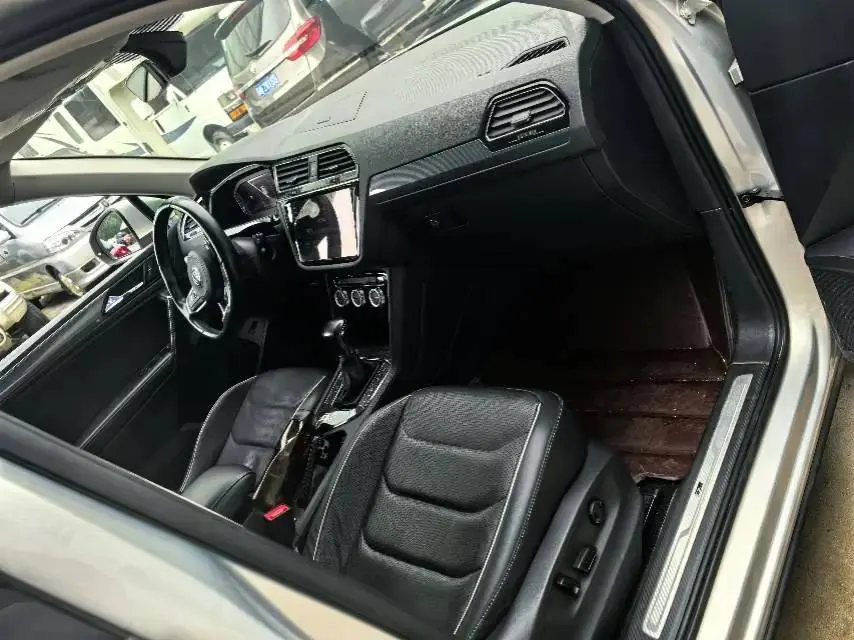 Touareg L 2019, 330 TSI, Automatic, Two‑Wheel Drive, R‑Line Flagship Edition, China V Emission Standard 6