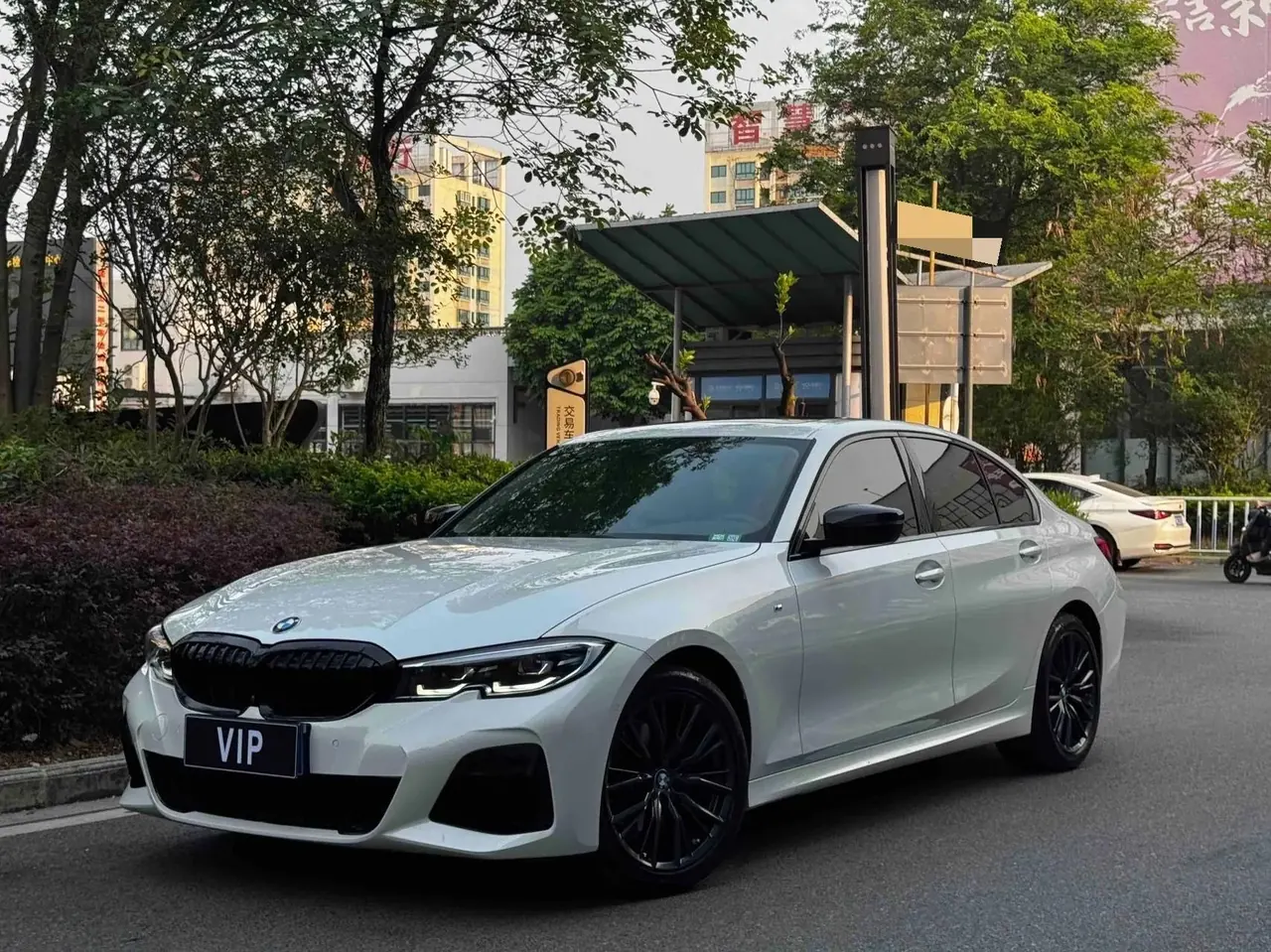 BMW 3 Series 2020 Changed 325i M Sports Night Suit - View 1