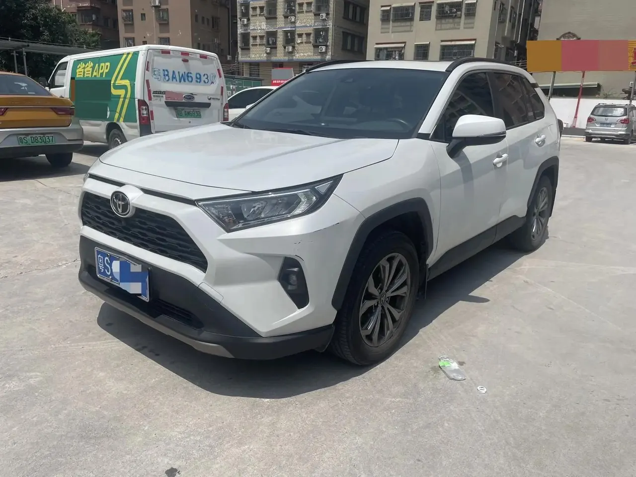 Toyota 2023 RAV4 2.0 CVT Front-Wheel Drive XLE Automatic - View 1