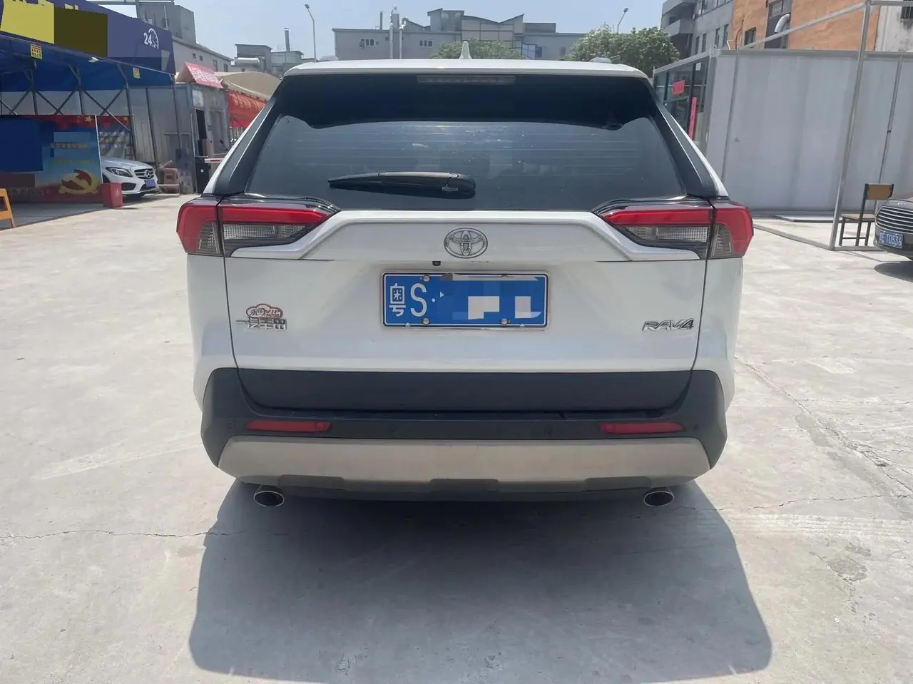 Toyota 2023 RAV4 2.0 CVT Front-Wheel Drive XLE Automatic 8