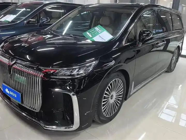 Открыть галерею: Voyah Dreamer 2025 PHEV Four-wheel Drive Flagship Kunpeng Edition