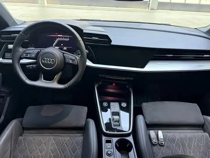 Audi A3 2022 model A3L Limousine 35 TFSI Luxury Sport version 13