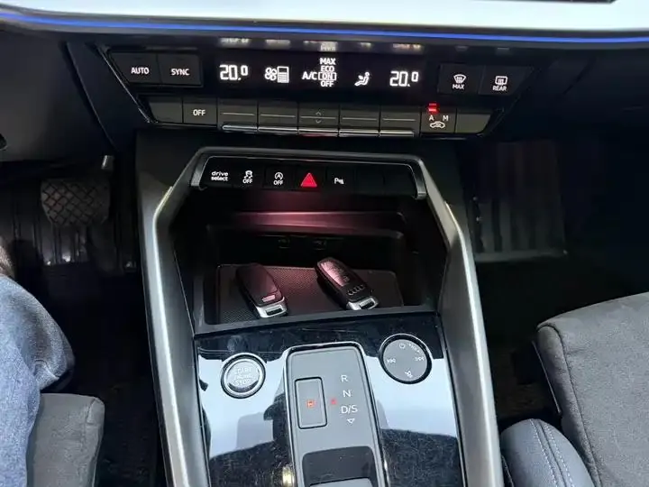 Audi A3 2022 model A3L Limousine 35 TFSI Luxury Sport version 8