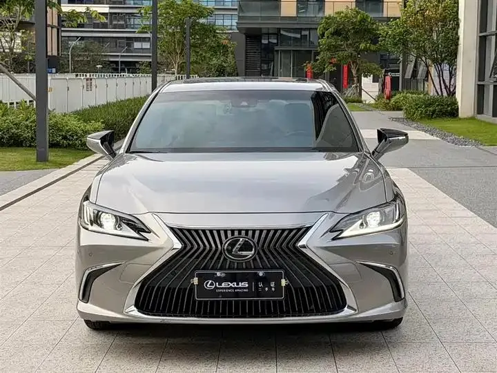 Lexus ES 2021 200 Excellence Edition 2