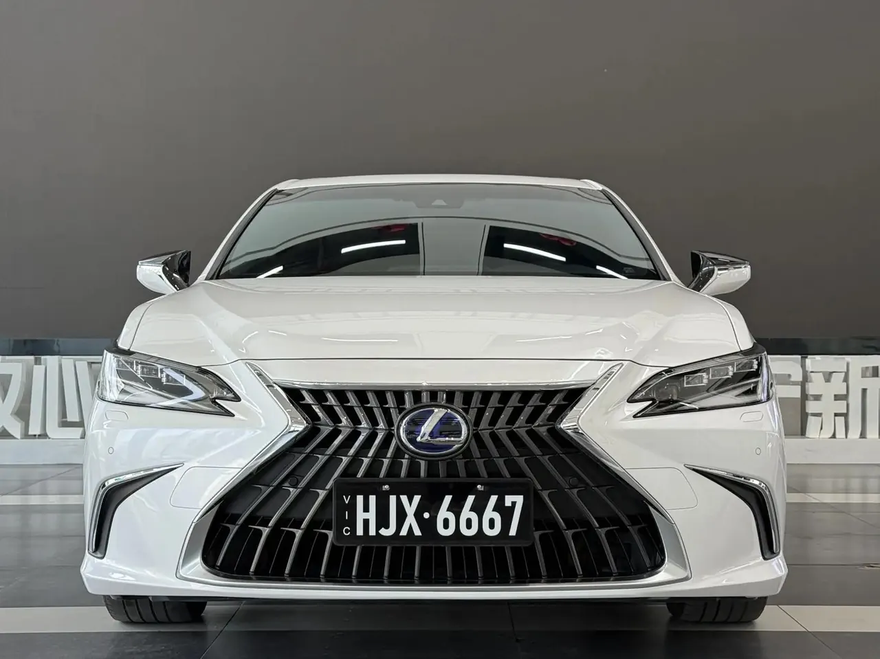 Lexus ES 2021 300h Prestige Edition 2