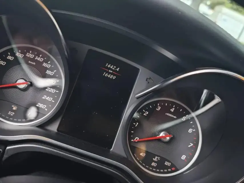 Mercedes Benz V 2022V 260 L 2.0T Deluxe Edition Automatic Gear 7