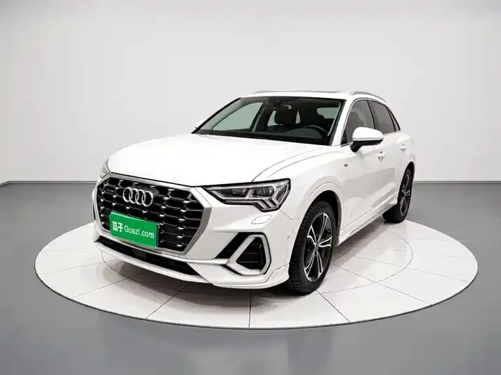 Audi Q3 2021 45 TFSI quattro Luxury Dynamic Model - View 1