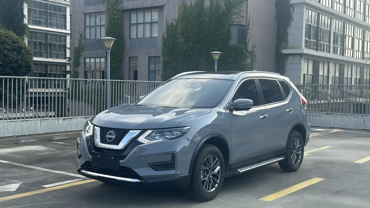 打开图片灯箱:Nissan 2025 Qijun Honor 2.0 Stepless Two-Drive Leading Edition Automatic Transmission