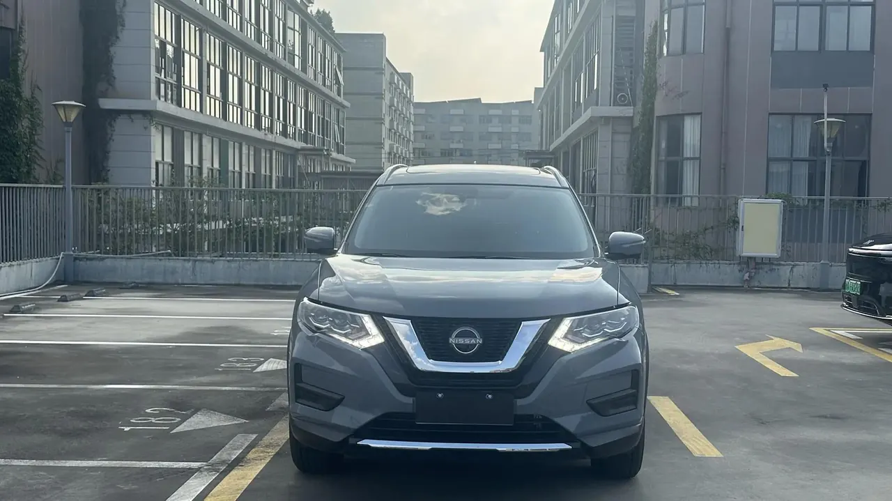 Nissan 2025 Qijun Honor 2.0 Stepless Two-Drive Leading Edition Automatic Transmission 2