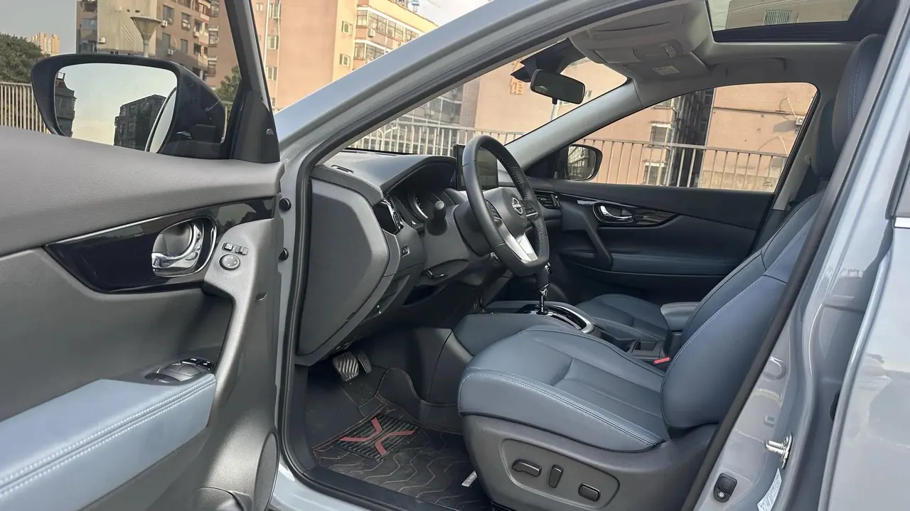 Nissan 2025 Qijun Honor 2.0 Stepless Two-Drive Leading Edition Automatic Transmission 4