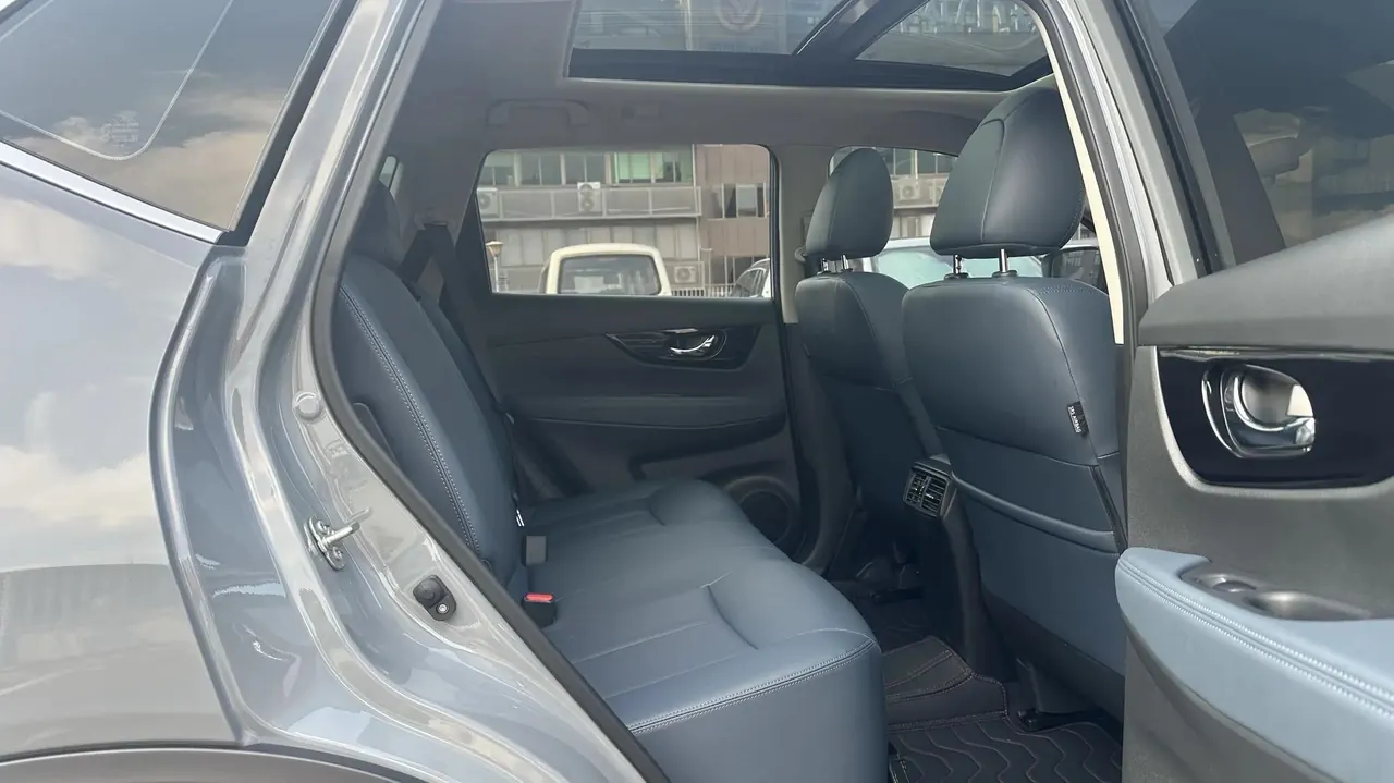 Nissan 2025 Qijun Honor 2.0 Stepless Two-Drive Leading Edition Automatic Transmission 6