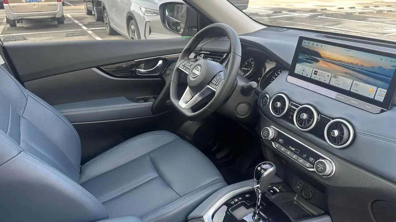 Nissan 2025 Qijun Honor 2.0 Stepless Two-Drive Leading Edition Automatic Transmission 8