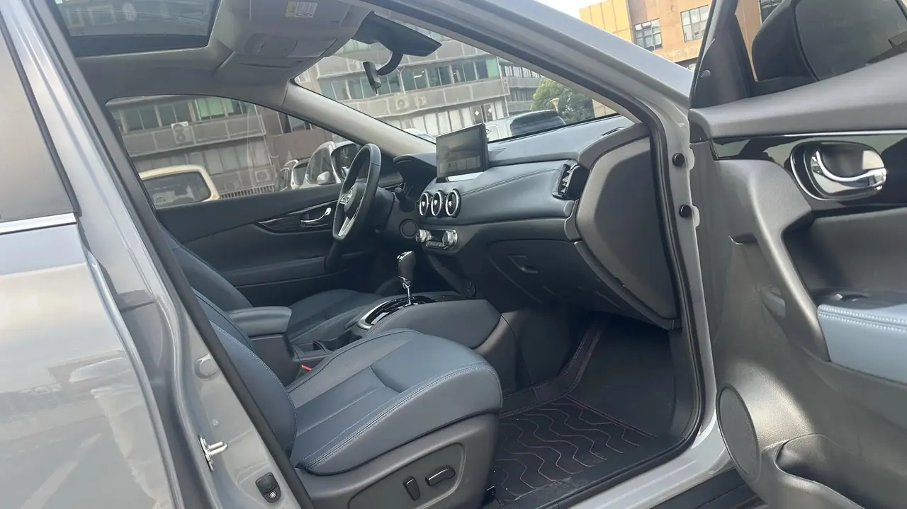 Nissan 2025 Qijun Honor 2.0 Stepless Two-Drive Leading Edition Automatic Transmission 9