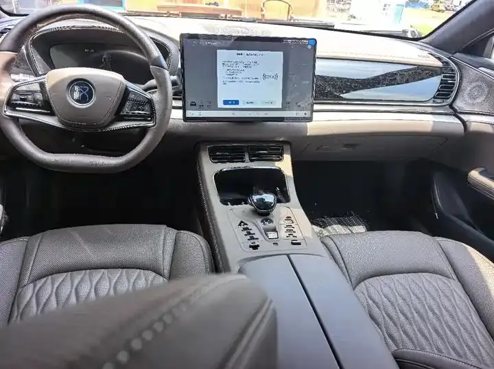 Han 2025 DM-i Intelligent Driving Version 125km Prestige Model 6