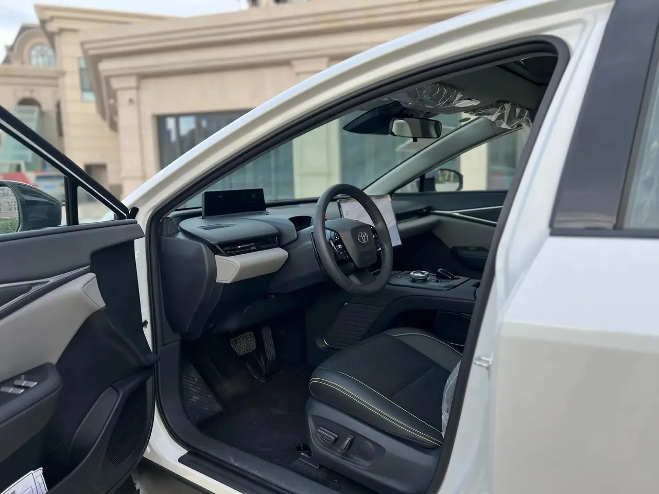 Toyota 2025 bZ5 550 PRO Intelligent Drive Version Automatic 4
