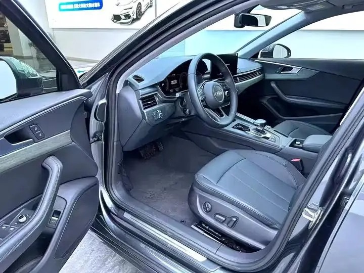 Audi A4L 2023, 40 TFSI Fashion Dynamic Model 4