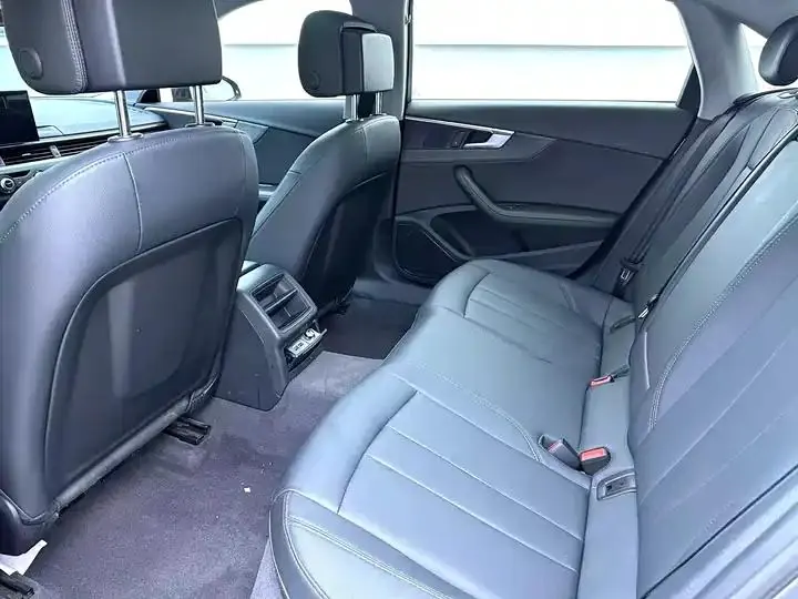 Audi A4L 2023, 40 TFSI Fashion Dynamic Model 6