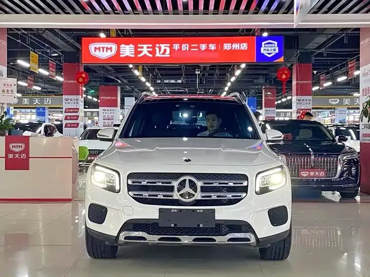 Mercedes Benz GLB 2022 model changed to 2 GLB 200 dynamic model 2