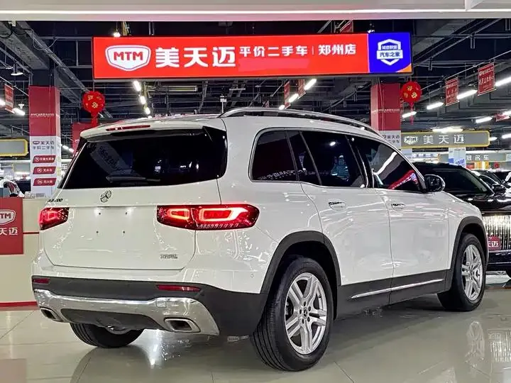 Mercedes Benz GLB 2022 model changed to 2 GLB 200 dynamic model 4