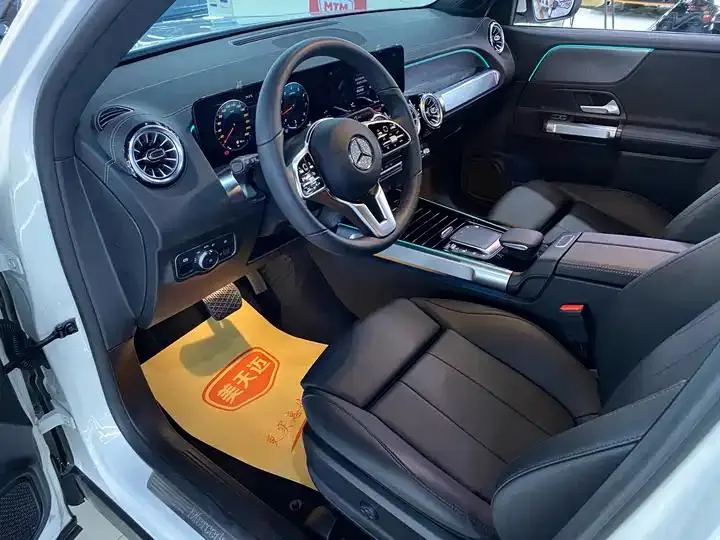 Mercedes Benz GLB 2022 model changed to 2 GLB 200 dynamic model 9
