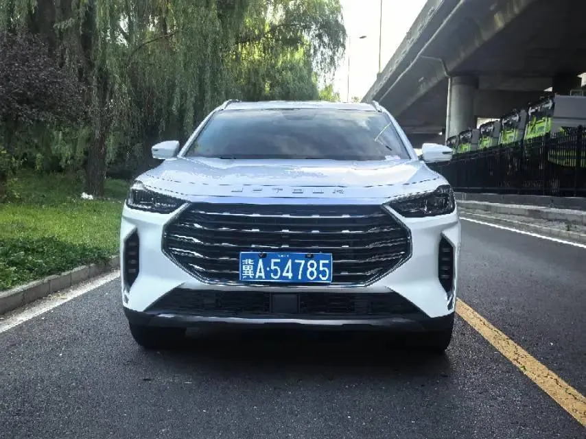 Jetour X70 PLUS 2023 1.5T DCT Ziqiang PRO 5-seater 2
