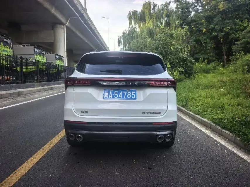 Jetour X70 PLUS 2023 1.5T DCT Ziqiang PRO 5-seater 4