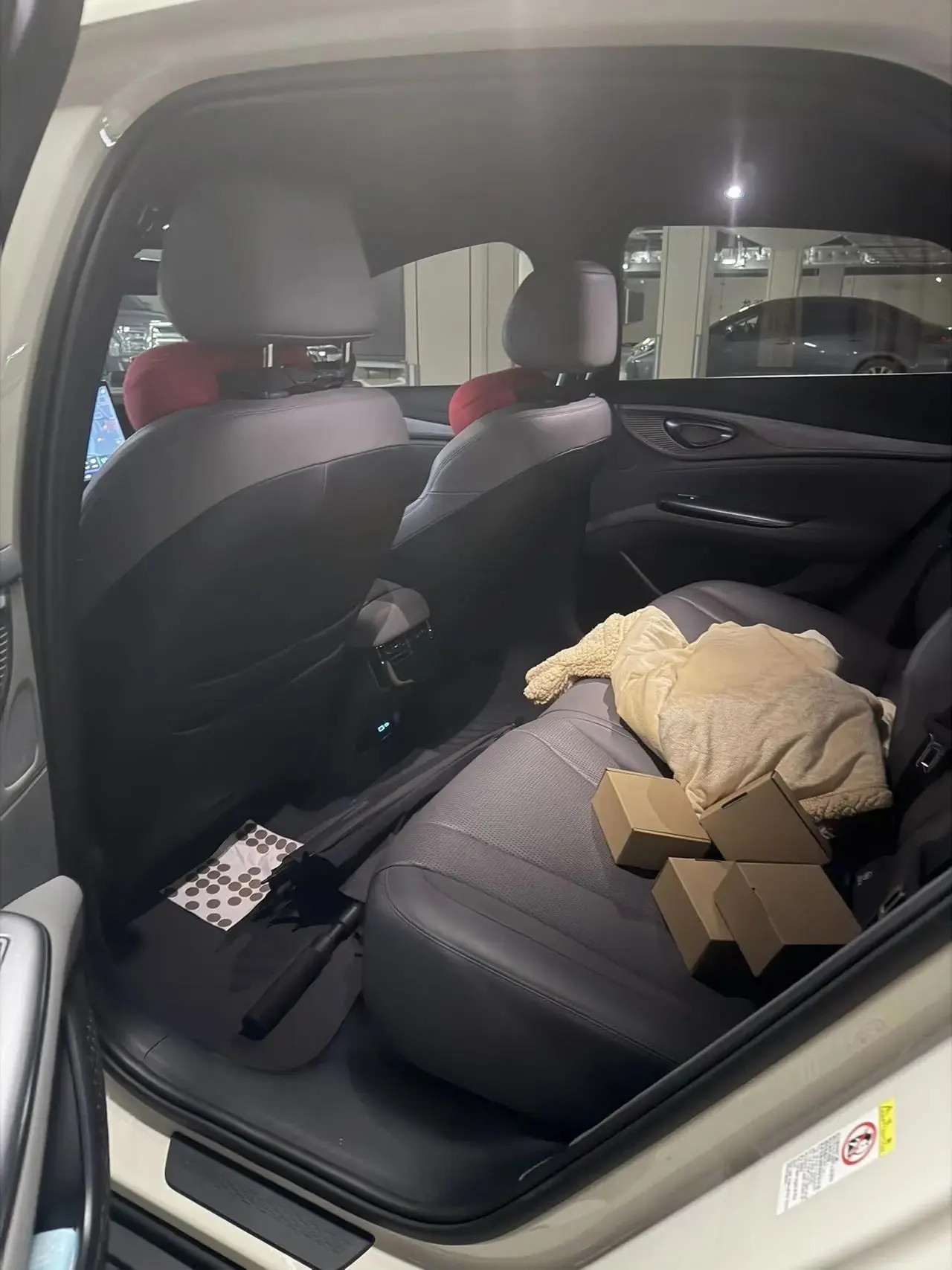 BYD 2024 Seal DM-i 1.5 Stepless Glory Edition 121km Elite Automatic 4