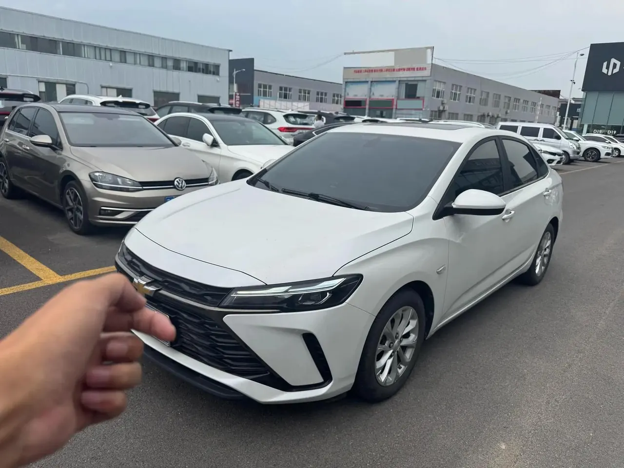 Open image lightbox: Cruze 2023 1.5L Dual Clutch Pleasant Edition
