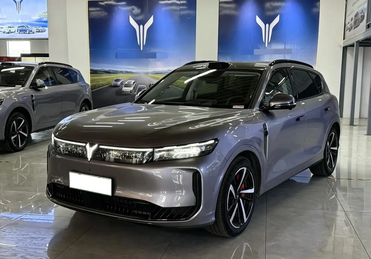 Open image lightbox: Voyah 2025 Model FREE Four-Wheel-Drive Gan Kun Edition Automatic