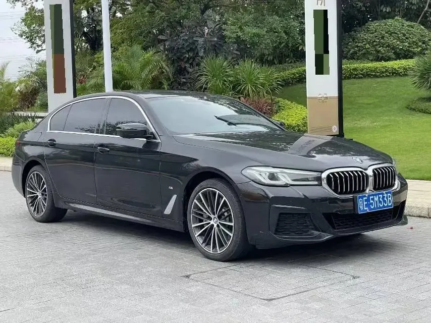 BMW 5 Series 2021 Modified 530Li Leading M Sports Suit 3