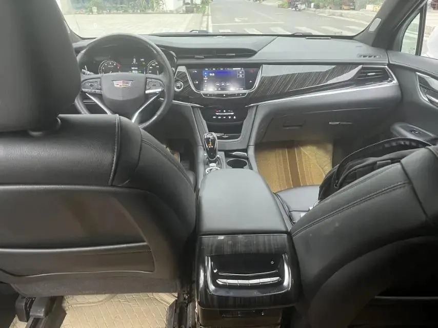 Cadillac XT6 2021 28T Seven-seat Fashion Model 4