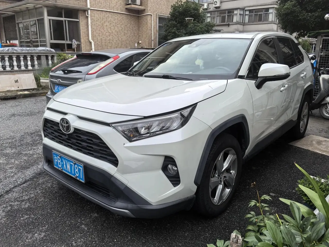 RAV4 Rongfeng 2020 2.0L CVT Two-Drive Fashion Edition - View 1