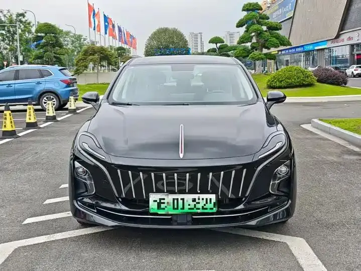 HongQi E-QM5 2023 620km PLUS 2