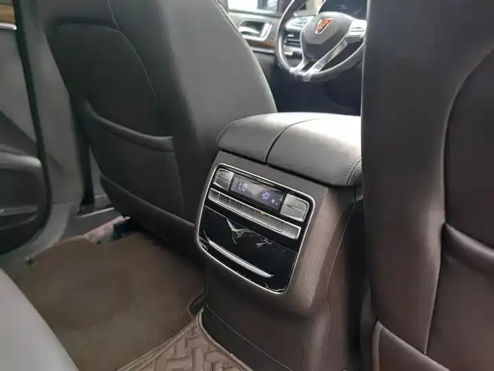 Roewe RX8 2019 30T intelligent network two-wheel drive super flagship edition 11