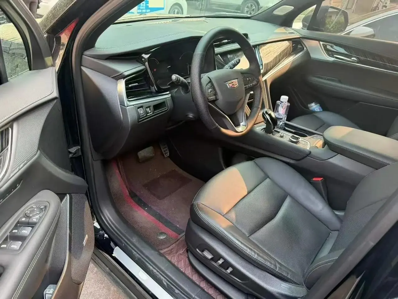 Cadillac XT6 2022 2.0T 6-seat 2-drive luxury model 4